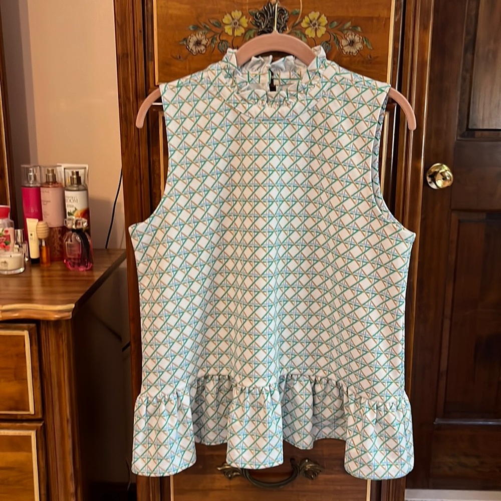 Ann Taylor sleeveless top